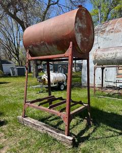 300 Gallon Fuel Tank with Stand