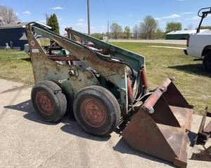 HydroMac Mighty Mac 8B Skid Loader