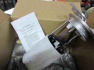 AC DELCO ELECTRIC FUEL PUMP AND SENDER ASSEMBLY - BRAND NEW