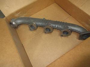 INTERNATIONAL EXHAUST MANIFOLD - BRAND NEW