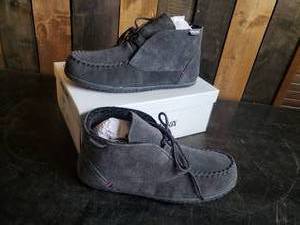 New Minnetonka Moccasins Mens Torrey Charcoal Size 11M