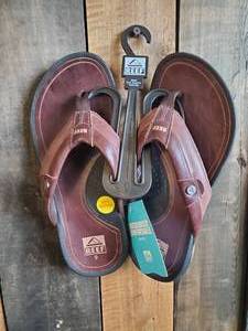 New Reef Pacific LE Size 9 Mens sandahls