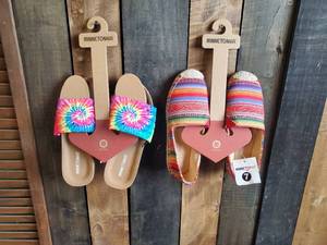 2 Pair New Minnetonka Moccasins Summer Shoes Womens Size 7