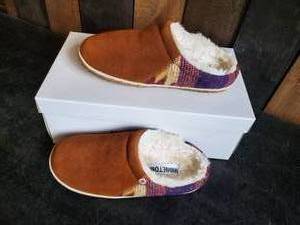 New Minnetonka Moccasins Tahoe Clog Brown Multi Size 5M