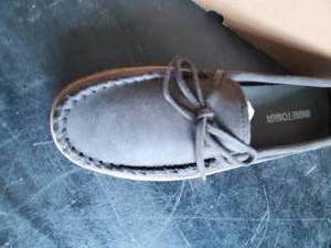 New Minnetonka Moccasins  Tie Tread Mens Grey Size 10 Shoe