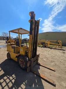 1981 Allis-Chalmers ACP50 Diesel Forklift