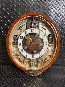 Seiko 2006 Collector's Edition Crystalized with Swarovski Rotating Pendulum Clock