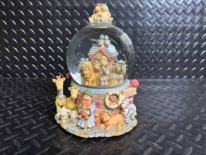 Noahs Ark Snow Globe with Animal Diorama