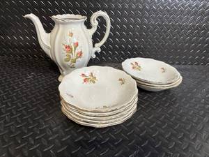 Johann Haviland Bavaria Germany Teapot with Floral Dessert Plates