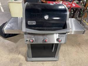 Weber Spirit 3-Burner LP Gas Grill with Side Shelf - Includes Cover