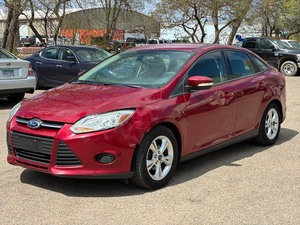 2013 FORD FOCUS SE 2 Owner  147k Miles (NO RESERVE)