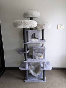 CATRY BRADBURY 7-LEVEL CAT TREE