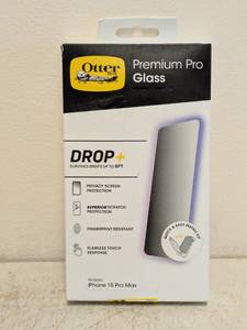 NEW OTTERBOX PREMIUM PRO GLASS PRIVACY GUARD FOR IPHONE 15 PRO MAX