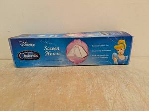 NEW DISNEY PRINCESS CINDERELLA SCREENHOUSE