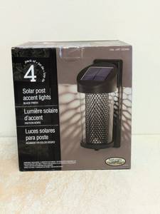 NEW NATURALLY SOLAR 4PK SOLAR POST ACCENT LIGHTS BLACK FINISH