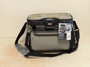 NEW TITAN PRO HIGH PERFORMANCE ICELESS ZIPPERLESS COOLER