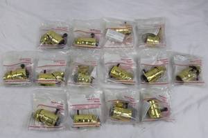 Pass & Seymour 7090-PGCC10 Lampholder Interior - 3-Way Turn Knob Medium Base 250V 250W