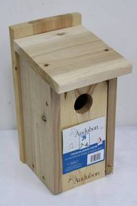 Audubon Cedar Bluebird House - Cedar Birdhouse for Bluebirds