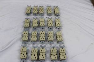 NEMA 5-15R Duplex Receptacles (Lot of 20)