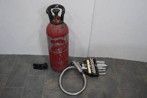 CO2 Tank with Beverage Dispensing Gun