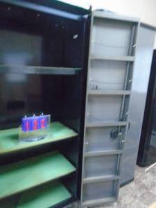 Craftsman cabinet. 80 x 34 x 21. With keys. As shown. CASH ON SITE ONLY. PICKUP IS MONDAY MAY 4TH FROM 11 AM TO 4 PM. REGARDLESS WHAT THE SCHEDULE STATES.