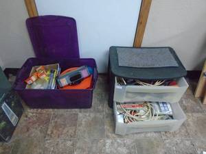 Orgainer with misc electrical. As shown. CASH ON SITE ONLY. PICKUP IS MONDAY MAY 4TH FROM 11 AM TO 4 PM. REGARDLESS WHAT THE SCHEDULE STATES.