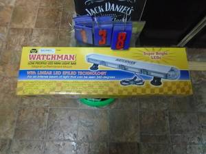 New in box watchman light bar. As shown. CASH ON SITE ONLY. PICKUP IS MONDAY MAY 4TH FROM 11 AM TO 4 PM. REGARDLESS WHAT THE SCHEDULE STATES.
