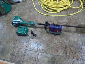 Masterforce 80 volt weed trimmer with battery & charger. As shown. CASH ON SITE ONLY. PICKUP IS MONDAY MAY 4TH FROM 11 AM TO 4 PM. REGARDLESS WHAT THE SCHEDULE STATES.