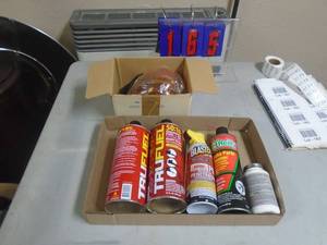 New amber beacon light & chemicals. As shown. CASH ON SITE ONLY. PICKUP IS MONDAY MAY 4TH FROM 11 AM TO 4 PM. REGARDLESS WHAT THE SCHEDULE STATES.