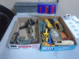 Vises & tools. As shown. CASH ON SITE ONLY. PICKUP IS MONDAY MAY 4TH FROM 11 AM TO 4 PM. REGARDLESS WHAT THE SCHEDULE STATES.