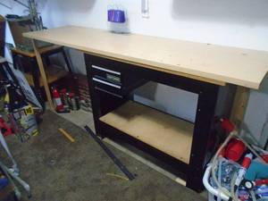 Craftsman wood top benich. Approx 89 x 24 x 27. As shown. CASH ON SITE ONLY. PICKUP IS MONDAY MAY 4TH FROM 11 AM TO 4 PM. REGARDLESS WHAT THE SCHEDULE STATES.