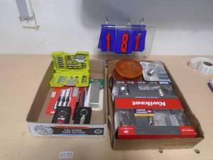 2 flats of locks, tools & light beacon. As shown. CASH ON SITE ONLY. PICKUP IS MONDAY MAY 4TH FROM 11 AM TO 4 PM. REGARDLESS WHAT THE SCHEDULE STATES.