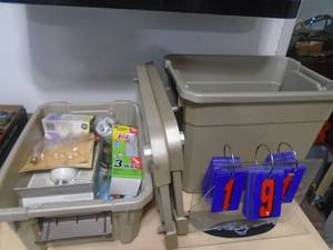 Empty bin with misc bulbs. As shown. CASH ON SITE ONLY. PICKUP IS MONDAY MAY 4TH FROM 11 AM TO 4 PM. REGARDLESS WHAT THE SCHEDULE STATES.