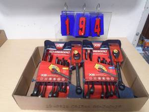 Assorted wrenches. As shown. CASH ON SITE ONLY. PICKUP IS MONDAY MAY 4TH FROM 11 AM TO 4 PM. REGARDLESS WHAT THE SCHEDULE STATES.