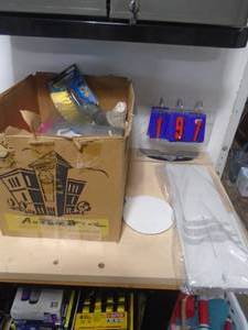 Box of wash items & ac panel with misc. As shown. CASH ON SITE ONLY. PICKUP IS MONDAY MAY 4TH FROM 11 AM TO 4 PM. REGARDLESS WHAT THE SCHEDULE STATES.