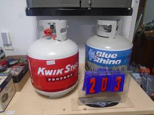 Qty of propane tanks. 1 full. As shown. CASH ON SITE ONLY. PICKUP IS MONDAY MAY 4TH FROM 11 AM TO 4 PM. REGARDLESS WHAT THE SCHEDULE STATES.