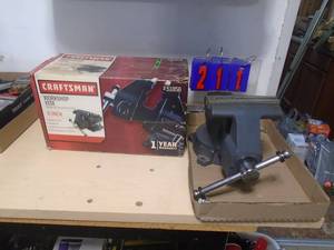 6 inch bench vise & skill saw. As shown. CASH ON SITE ONLY. PICKUP IS MONDAY MAY 4TH FROM 11 AM TO 4 PM. REGARDLESS WHAT THE SCHEDULE STATES.