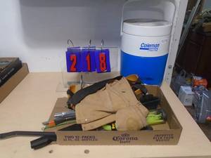 Water jug, dry bars & knee pads. As shown. CASH ON SITE ONLY. PICKUP IS MONDAY MAY 4TH FROM 11 AM TO 4 PM. REGARDLESS WHAT THE SCHEDULE STATES.