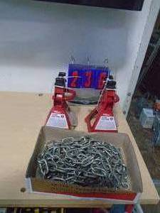 Jack stands & chain. As shown. CASH ON SITE ONLY. PICKUP IS MONDAY MAY 4TH FROM 11 AM TO 4 PM. REGARDLESS WHAT THE SCHEDULE STATES.