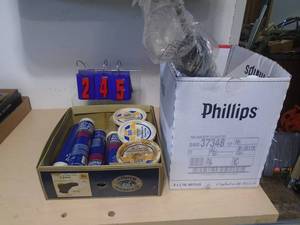 Grease, bar oil & windshield wash. As shown. CASH ON SITE ONLY. PICKUP IS MONDAY MAY 4TH FROM 11 AM TO 4 PM. REGARDLESS WHAT THE SCHEDULE STATES.