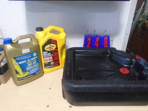 Oil & anti freeze. As shown. CASH ON SITE ONLY. PICKUP IS MONDAY MAY 4TH FROM 11 AM TO 4 PM. REGARDLESS WHAT THE SCHEDULE STATES.