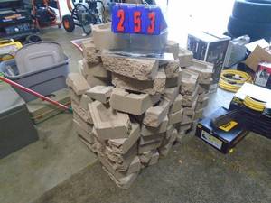 5 bags paner base & approx 70 pavers. As shown. CASH ON SITE ONLY. PICKUP IS MONDAY MAY 4TH FROM 11 AM TO 4 PM. REGARDLESS WHAT THE SCHEDULE STATES.