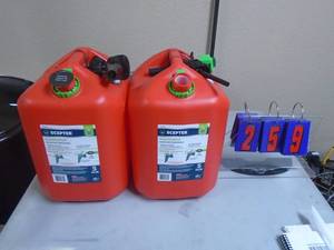 Qty of 2 empty gas cans. As shown. CASH ON SITE ONLY. PICKUP IS MONDAY MAY 4TH FROM 11 AM TO 4 PM. REGARDLESS WHAT THE SCHEDULE STATES.