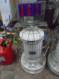 Heater. As shown. CASH ON SITE ONLY. PICKUP IS MONDAY MAY 4TH FROM 11 AM TO 4 PM. REGARDLESS WHAT THE SCHEDULE STATES.