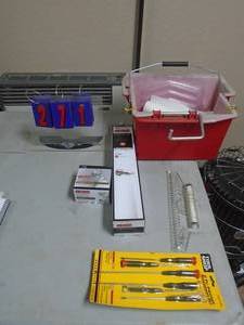 Paint pail, screwdrivers & etc. As shown. CASH ON SITE ONLY. PICKUP IS MONDAY MAY 4TH FROM 11 AM TO 4 PM. REGARDLESS WHAT THE SCHEDULE STATES.