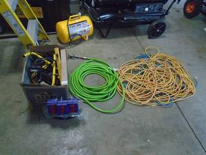 Cords, airhose & work light. As shown.  CASH ON SITE ONLY. PICKUP IS MONDAY MAY 4TH FROM 11 AM TO 4 PM. REGARDLESS WHAT THE SCHEDULE STATES.