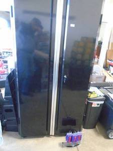 Husky cabinet with keys. As shown. CASH ON SITE ONLY. PICKUP IS MONDAY MAY 4TH FROM 11 AM TO 4 PM. REGARDLESS WHAT THE SCHEDULE STATES.