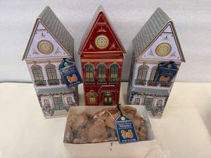 3x 12oz Winter Festive Houses-wSpeculoos House Cookies