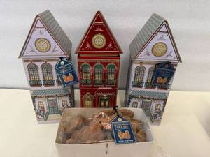 3x 12oz Winter Festive Houses-wSpeculoos House Cookies