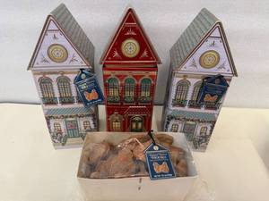3x 12oz Winter Festive Houses-wSpeculoos House Cookies